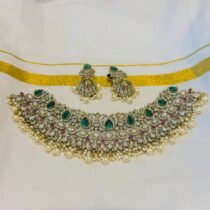 Refined Green Stone Droplet Choker With White Pearl Beads