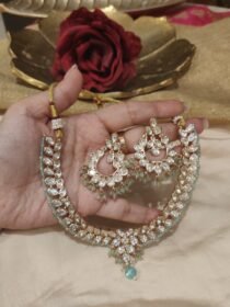 Timeless kundan Stone Necklace With Lighgreen Beads