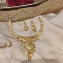 Timeless Bridal Droplet Golden Necklace