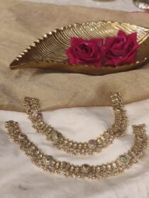 Opulent Ruby Green Stone Golden Anklet